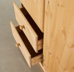 Armoire LYNE 94x148 Teinté -Intérieur Chic 133379