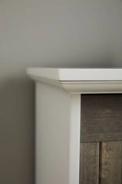 Commode OLDEKROG 7 Tiroirs Blanc/gris -Intérieur Chic 137789