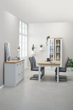 Table MARKSKEL 150x193 Blanc/coloris Chêne -Intérieur Chic 139172