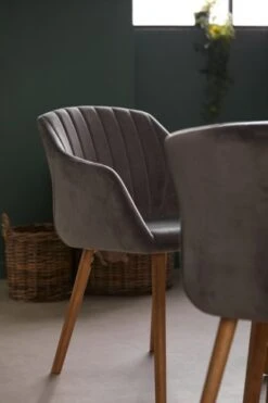 Chaise ADSLEV Velours Gris/naturel -Intérieur Chic 150595