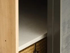 Armoire SALTOV 150x222 Chêne/noir -Intérieur Chic 165233 1