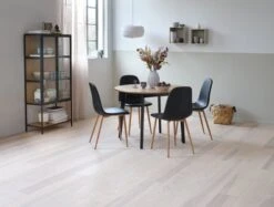 Table JEGIND Ø105 Chêne/noir -Intérieur Chic 165259