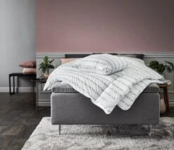 Oreiller 700g TRONFJELLET 60x63/70 -Intérieur Chic 172370