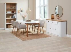MARSTRAND Ø110 Table Blanc + 4 ADSLEV Chaises Beige -Intérieur Chic 186938 1