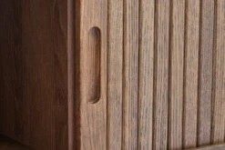 Royal Oak Meuble TV LYNGVIG 2 Portes Tambours Chêne Foncé -Intérieur Chic 212432