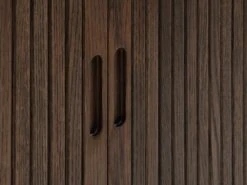 Buffet LYNGVIG 160 Cm 2 Portes Coulissantes Chêne Foncé -Intérieur Chic 213436