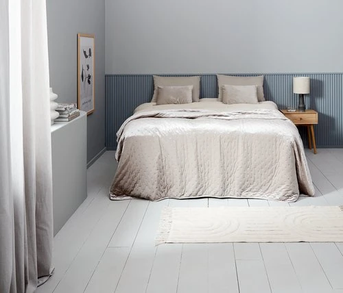 Couvre-lit ENGSTARR 220x240 Taupe 2 Couvre-lit ENGSTARR 220x240 Taupe – Image 2